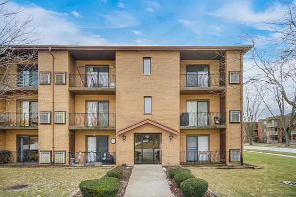 7331 175th ST #2E, Tinley Park, IL 60477