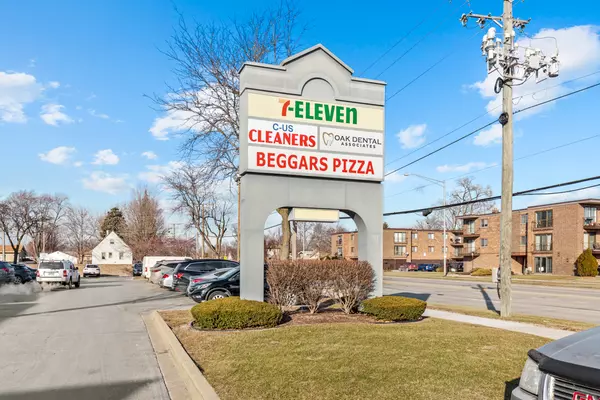 Oak Lawn, IL 60453,10270 Central AVE