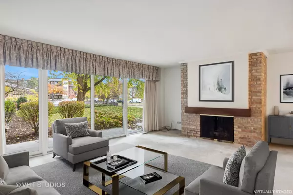 Oak Brook, IL 60523,1 Oak Brook Club DR #B104