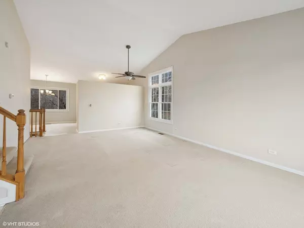 Island Lake, IL 60042,614 CARRIAGE HILL CT