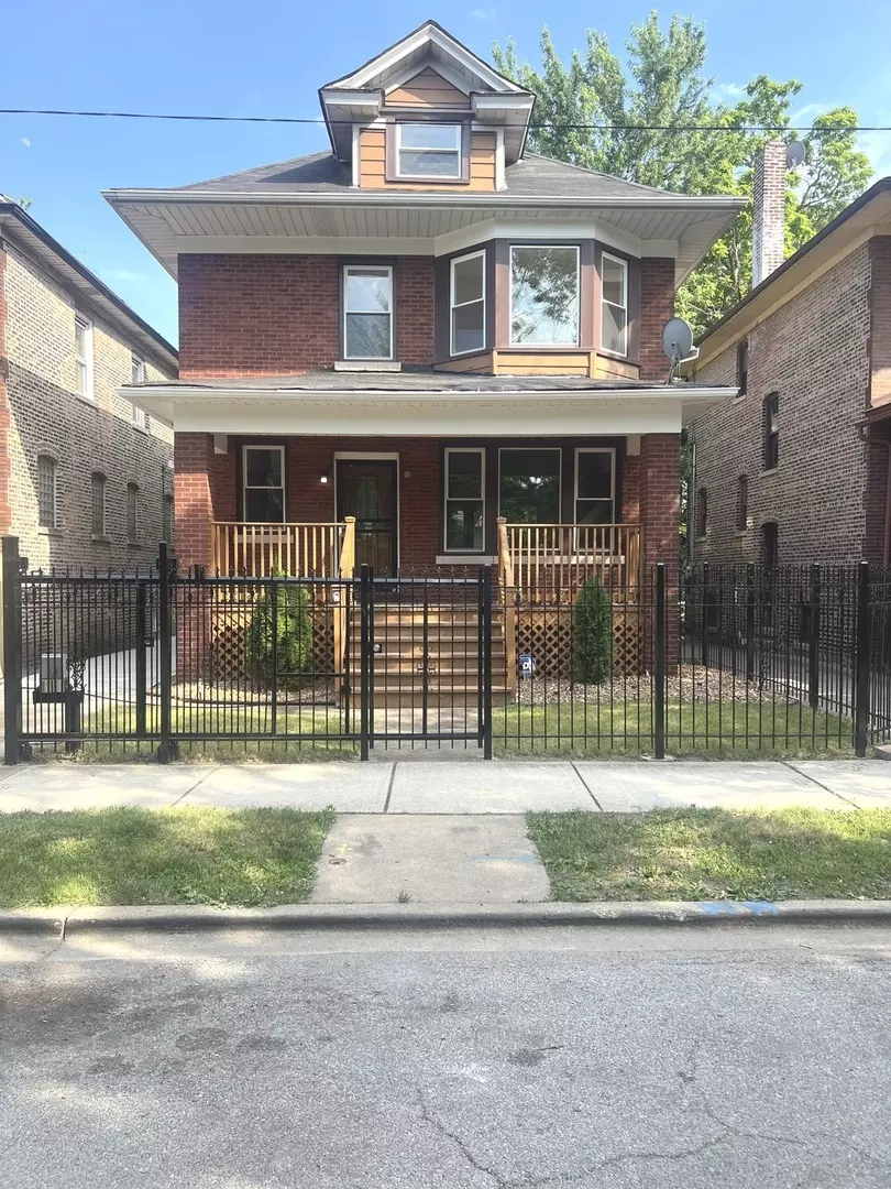 Chicago, IL 60649,2627 E 74th PL