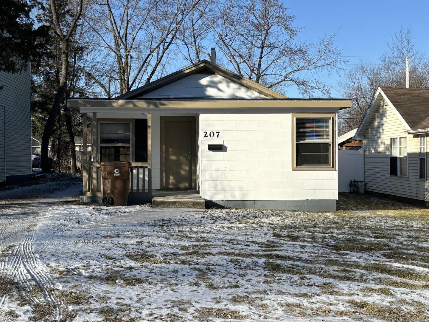 207 SCHORIE AVE, Joliet, IL 60433