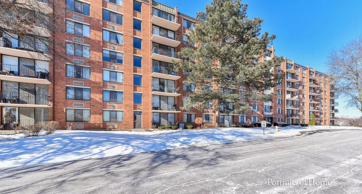 Lombard, IL 60148,2000 Saint Regis DR #5A