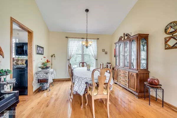 Bolingbrook, IL 60440,140 Sandalwood LN