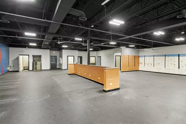 Beecher, IL 60401,1111 Dixie HWY #202-203