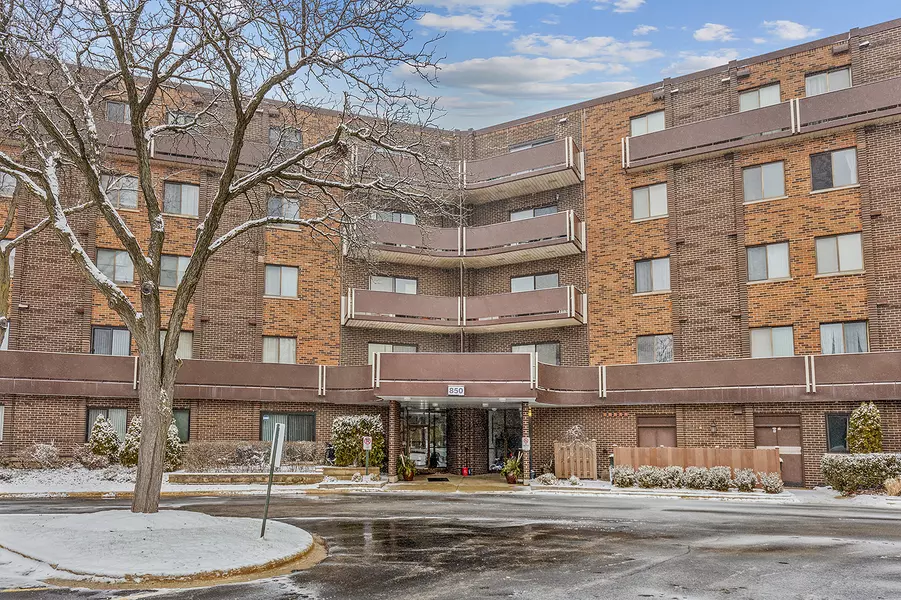 850 Wellington AVE #403, Elk Grove Village, IL 60007