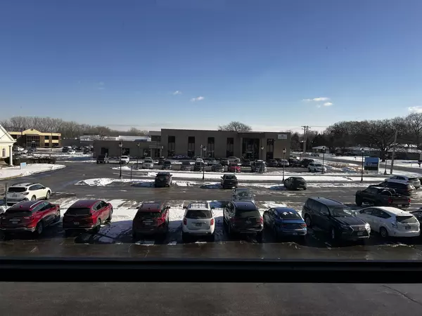 Palos Heights, IL 60463,7350 W COLLEGE DR #208