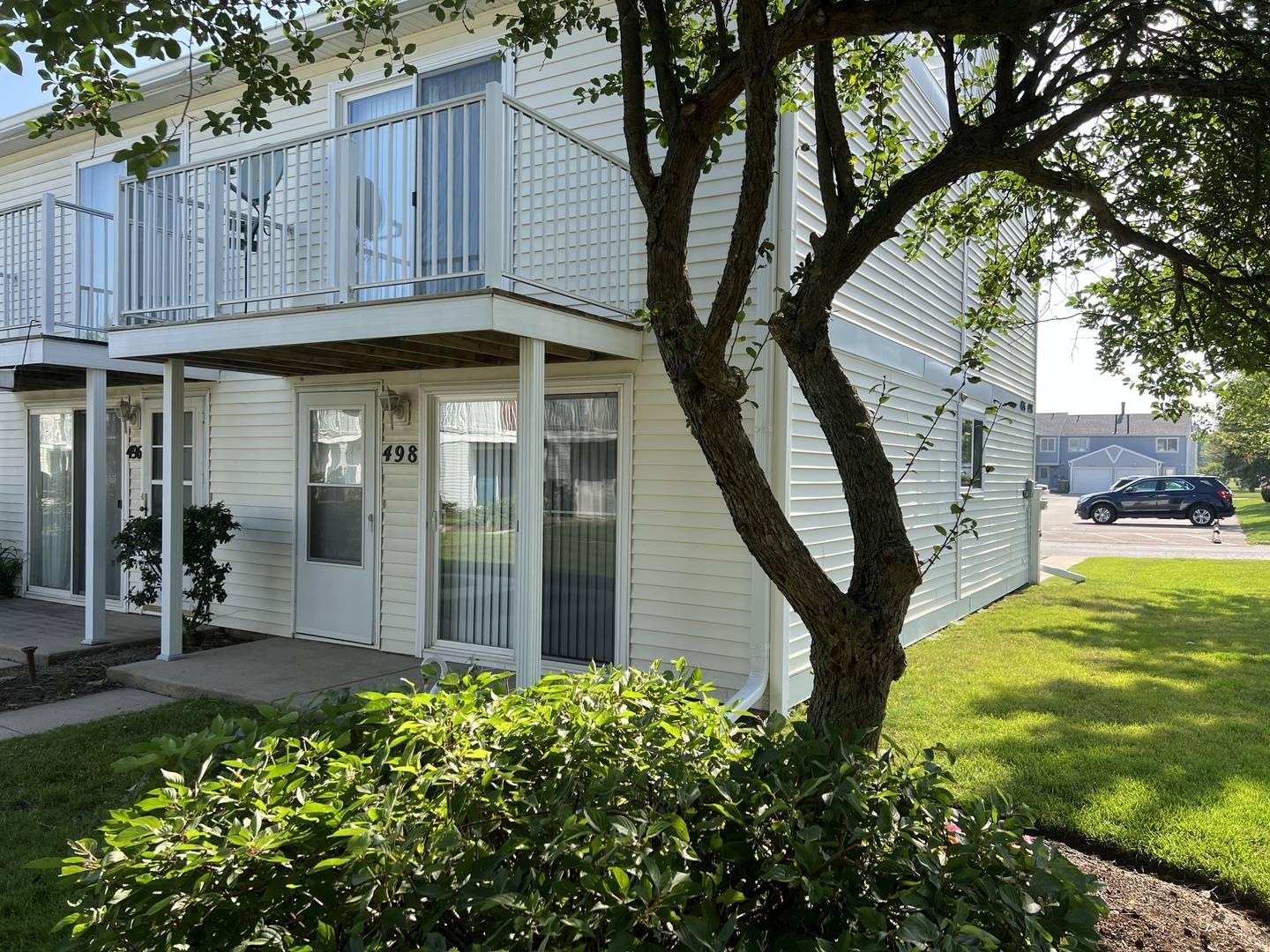 Round Lake Beach, IL 60073,498 Meadow Green LN