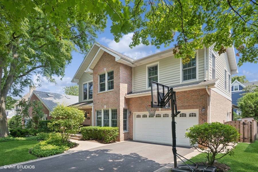 Wilmette, IL 60091,706 Ouilmette LN