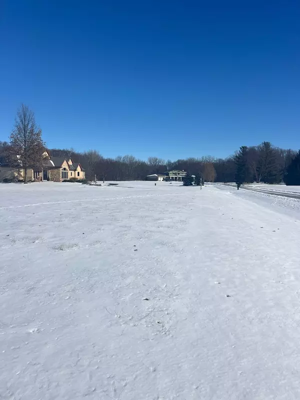 Lot 8 Bittersweet DR, St. Anne, IL 60964