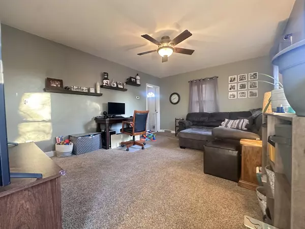 Sterling, IL 61081,1402 7th AVE