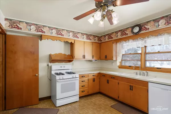 Aurora, IL 60505,747 N Ohio ST