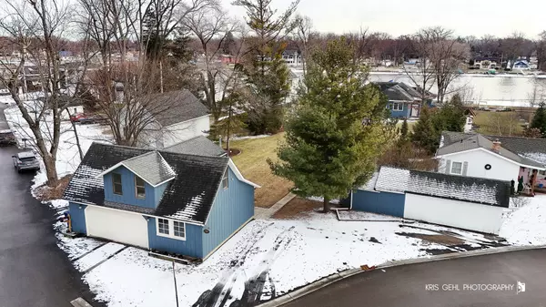 1707 Sunnyside Beach DR, Johnsburg, IL 60051