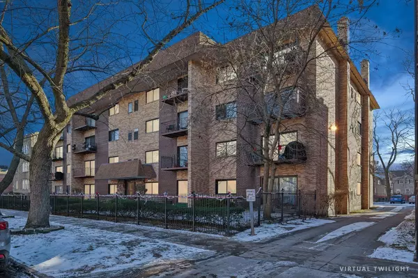 Chicago, IL 60626,1629 W Greenleaf AVE #405