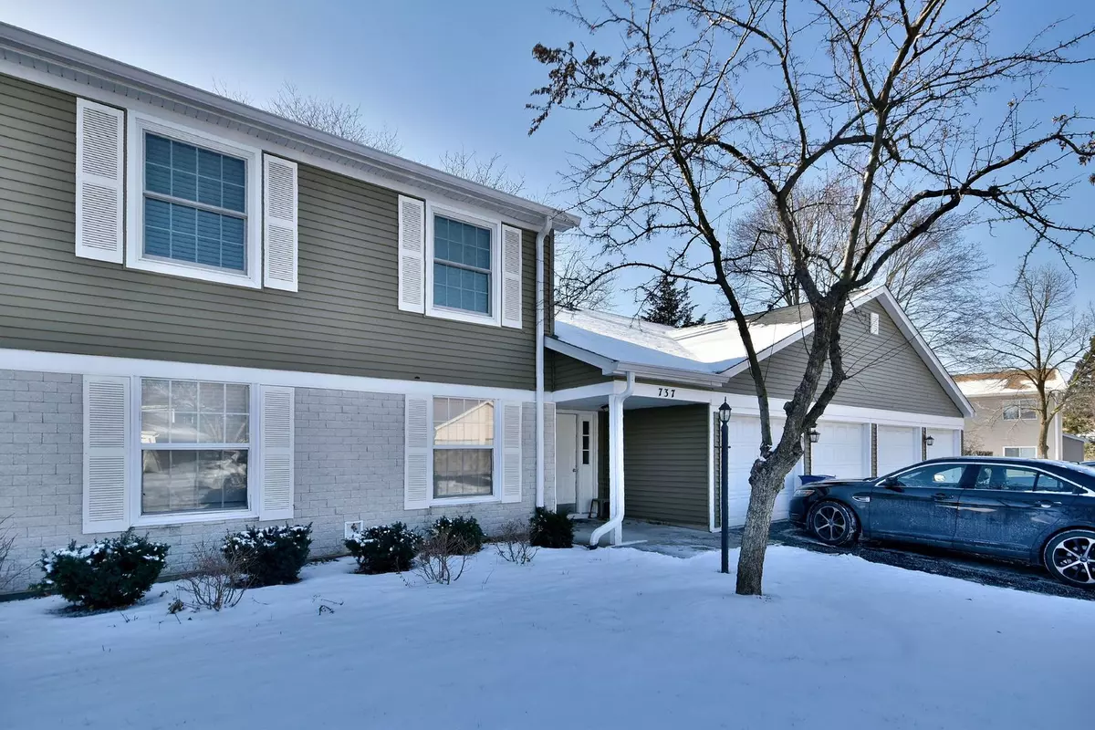 Bartlett, IL 60103,737 Candleridge CT #C1