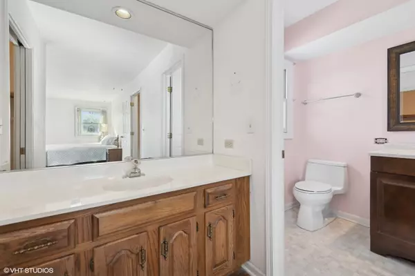 Deerfield, IL 60015,1380 Berkley CT