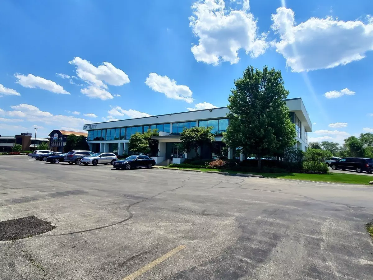 Rolling Meadows, IL 60008,2775 Algonquin RD #200