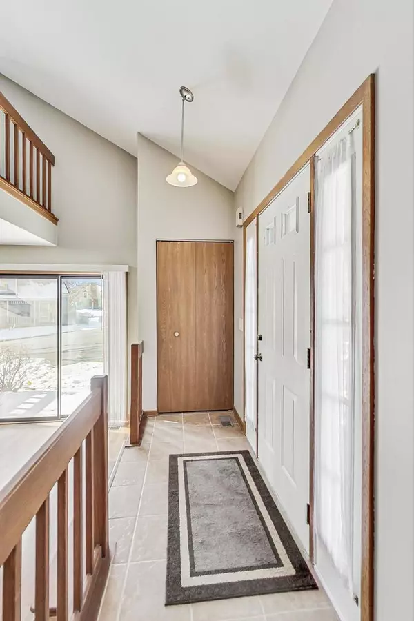 Naperville, IL 60563,1436 Queensgreen CIR #1701
