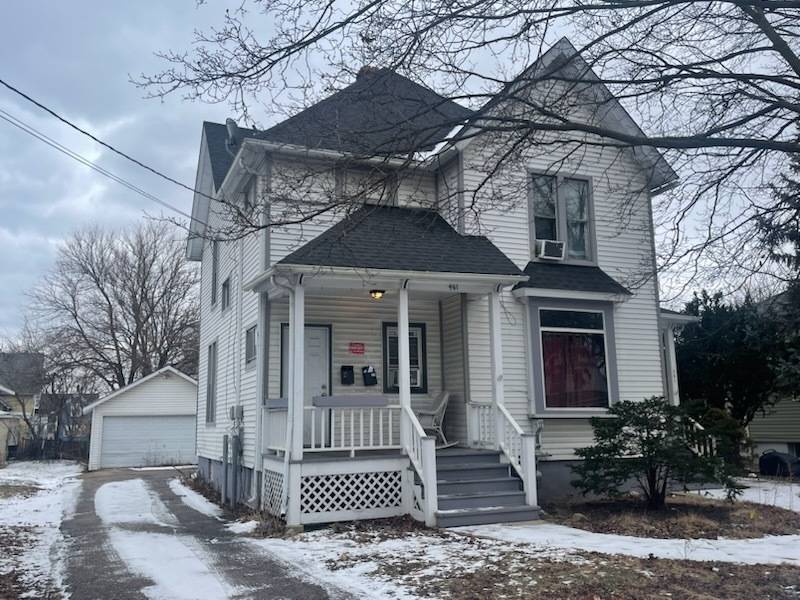 461 S State ST, Elgin, IL 60123