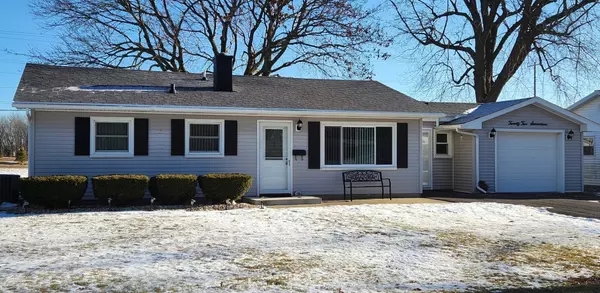 2217 Schuyler DR, Peru, IL 61354