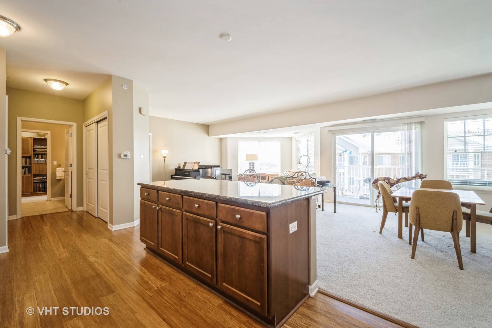 Northbrook, IL 60062,2220 Founders DR #314