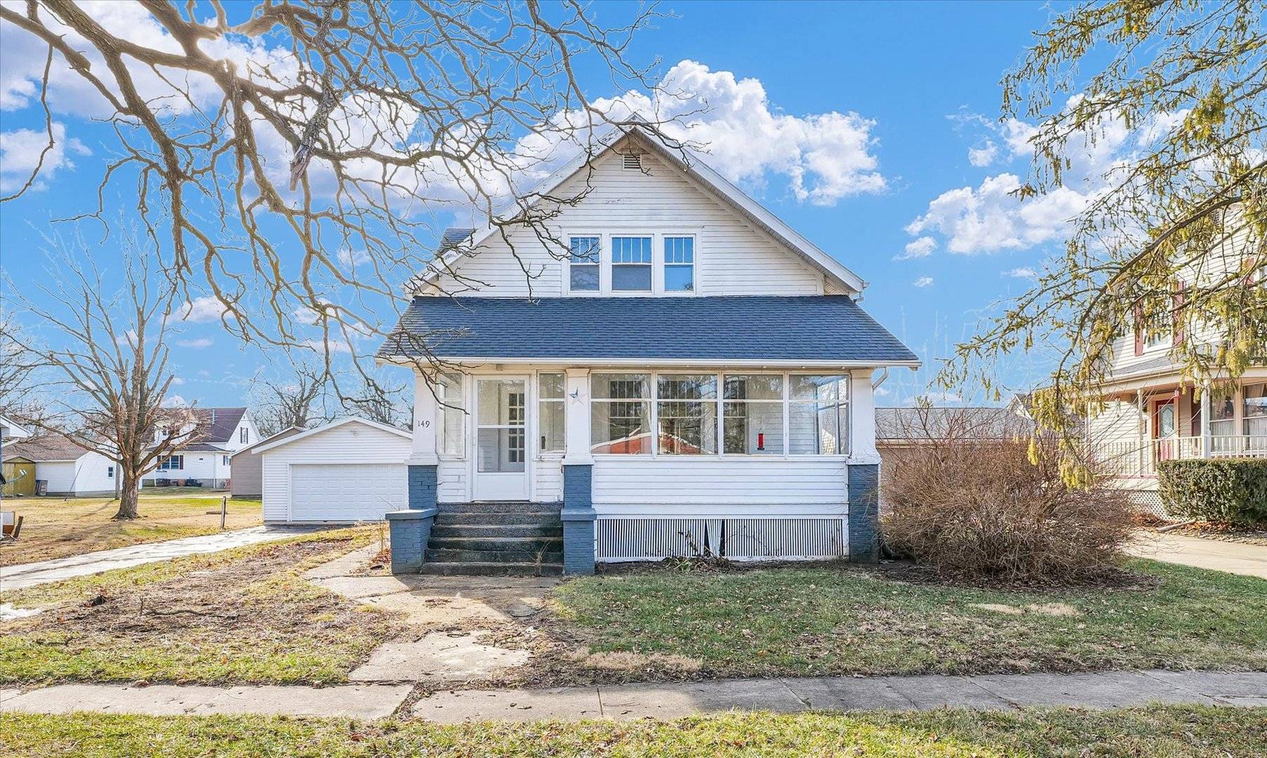 149 E Bond ST, Bement, IL 61813
