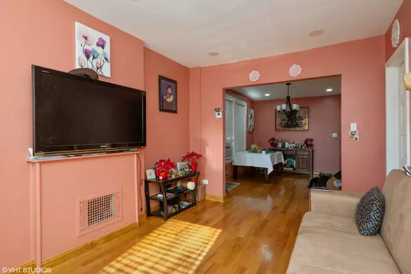 Chicago, IL 60651,3532 W Pierce AVE