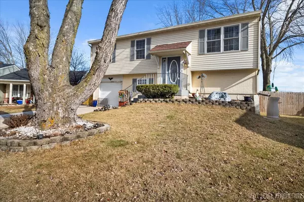 Aurora, IL 60506,1495 Walden CIR