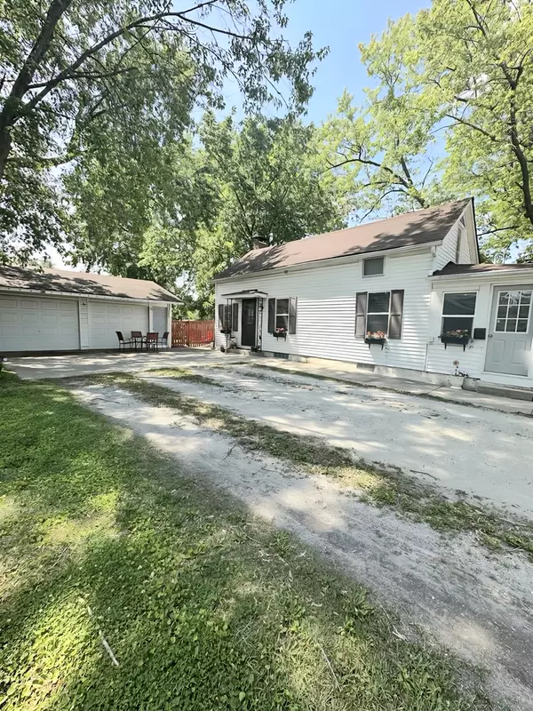 Somonauk, IL 60552,110 S Cherry ST