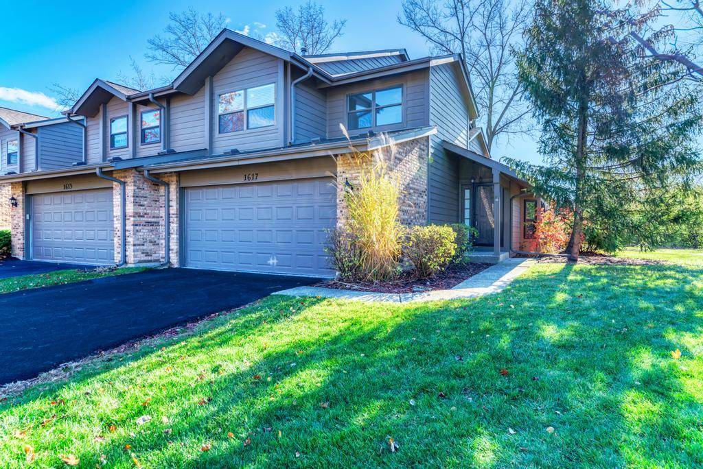 1617 Wildwood LN, Darien, IL 60561
