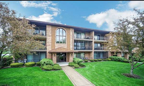 11101 Heritage DR #3D, Palos Hills, IL 60465