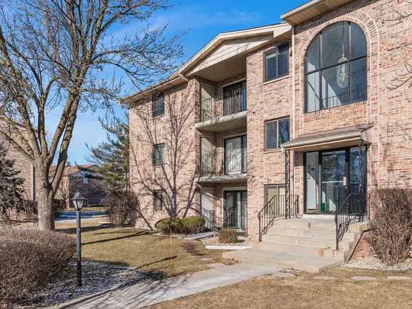 4922 134th ST #309, Crestwood, IL 60418
