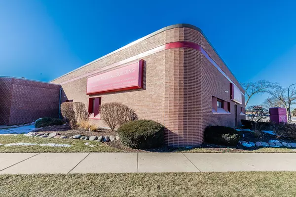 Lincolnwood, IL 60712,7126 N Lincoln AVE