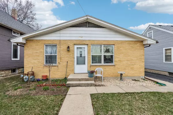 Aurora, IL 60505,1016-18 SOLFISBURG AVE