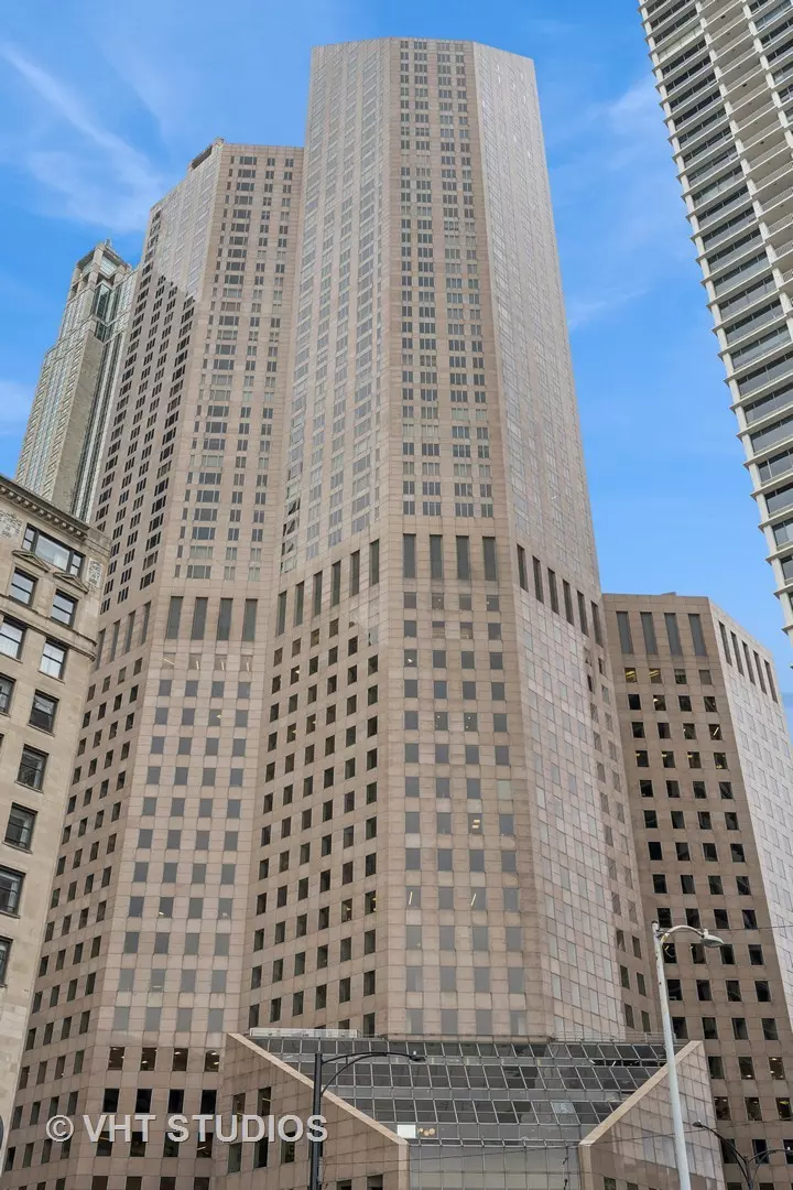 Chicago, IL 60611,950 N Michigan AVE #3201