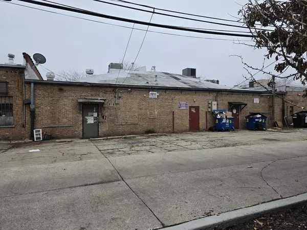 Chicago, IL 60659,5801 N Lincoln AVE