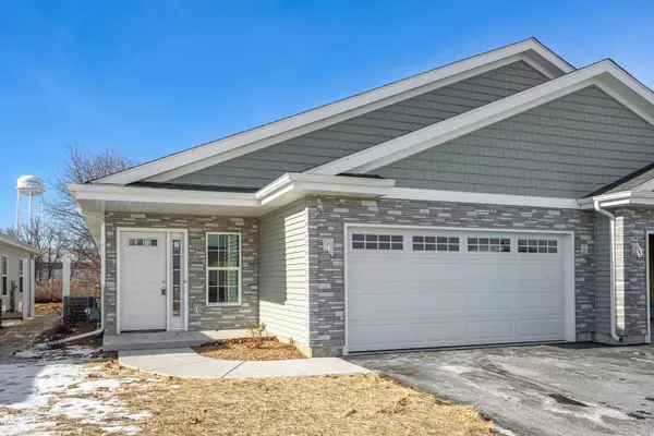 542 Fuller LN, Belvidere, IL 61008