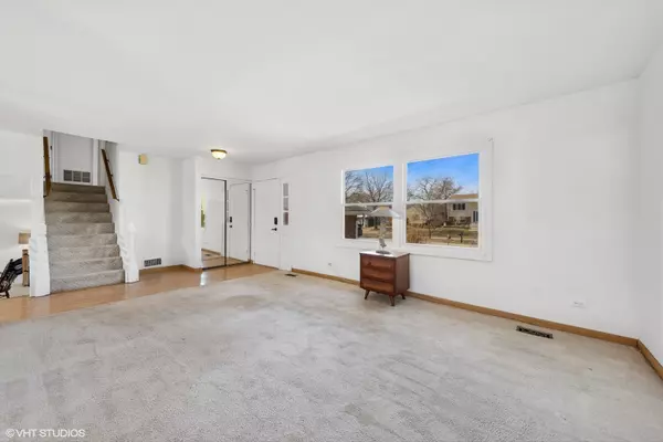 Bartlett, IL 60103,259 S Park Place DR