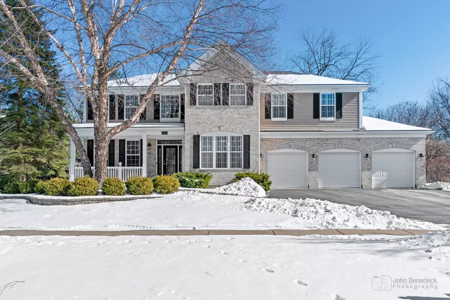 3851 Parsons RD, Carpentersville, IL 60110