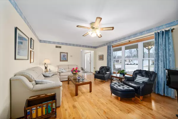 Sandwich, IL 60548,934 Karen RD