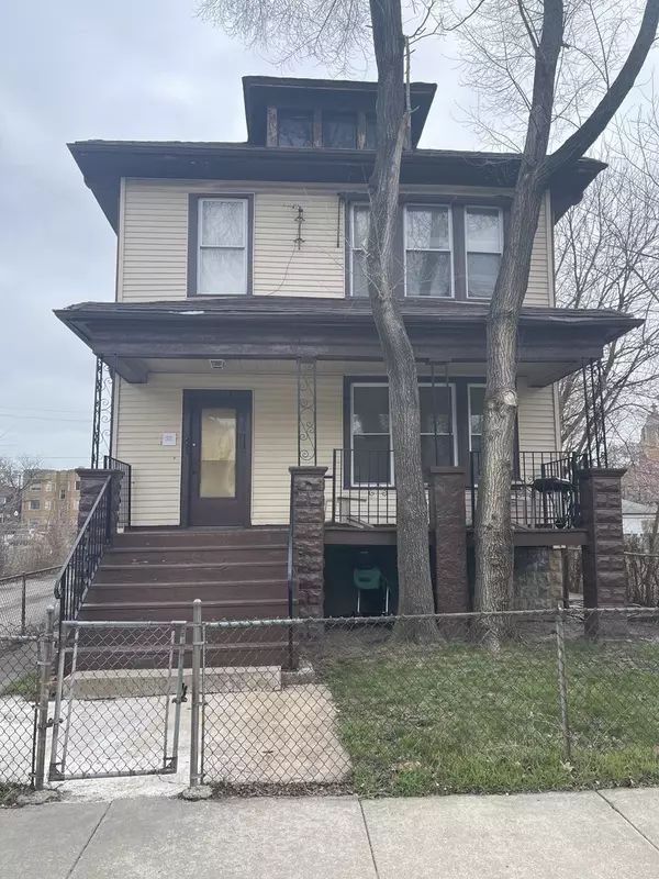 11339 S Calumet AVE, Chicago, IL 60628