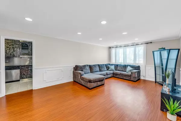 Rolling Meadows, IL 60008,2600 Brookwood WAY #209