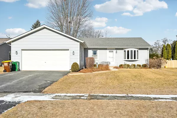 606 5th AVE, Marengo, IL 60152