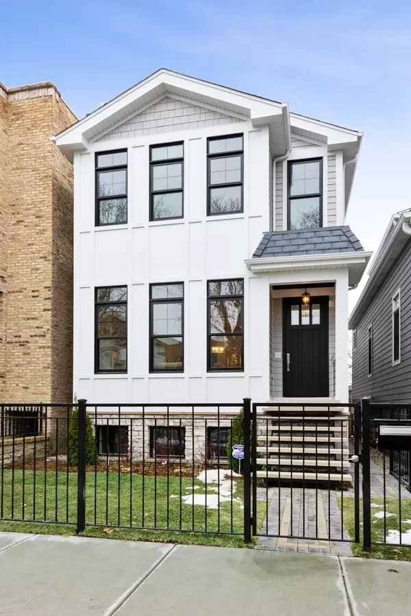 4924 N Bell AVE, Chicago, IL 60625