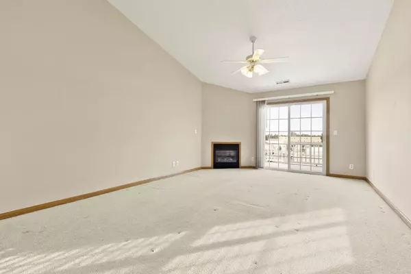 Rockford, IL 61108,5048 Diane CT #2