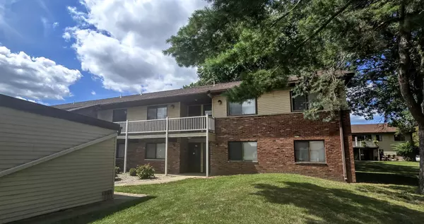 1302 Christopher CIR #7, Urbana, IL 61802