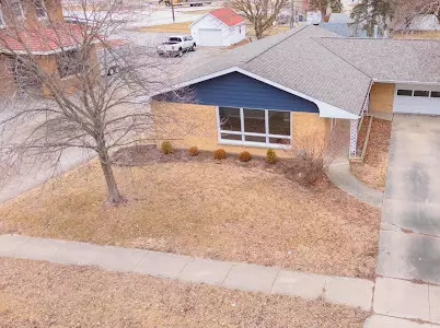 Chenoa, IL 61726,203 E Cemetery AVE