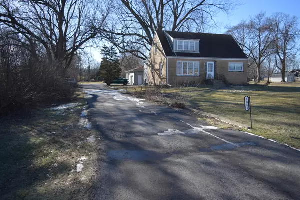 5841 W 127th ST, Palos Heights, IL 60463