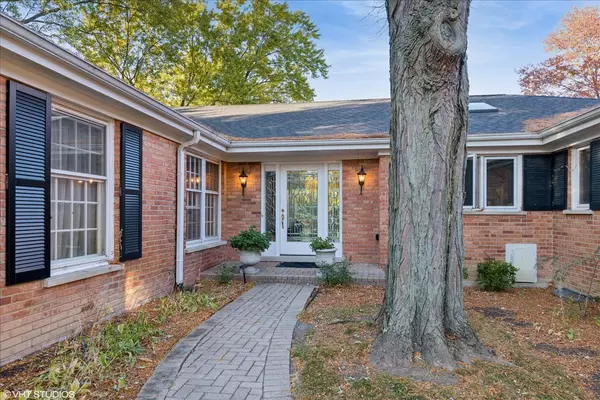 Inverness, IL 60067,1680 Pheasant TRL