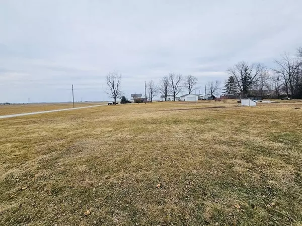 Chenoa, IL 61726,8-10 Lot ST